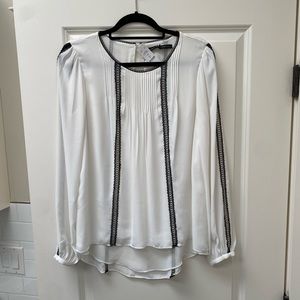 White long sleeve blouse size 6
